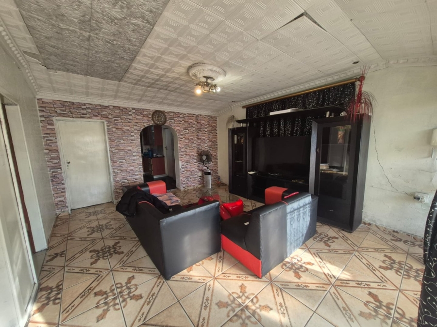 2 Bedroom Property for Sale in New Brighton Eastern Cape